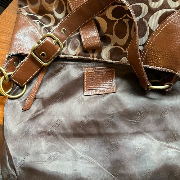 Y2K 2000 Coach Brown Signature Canvas Shoulder Bag with Brass Ring Accent - Picture 11 of 15